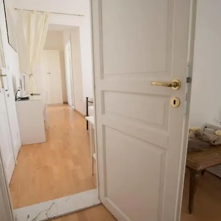 Pley Boutique Del Centro Πανσιόν 2*